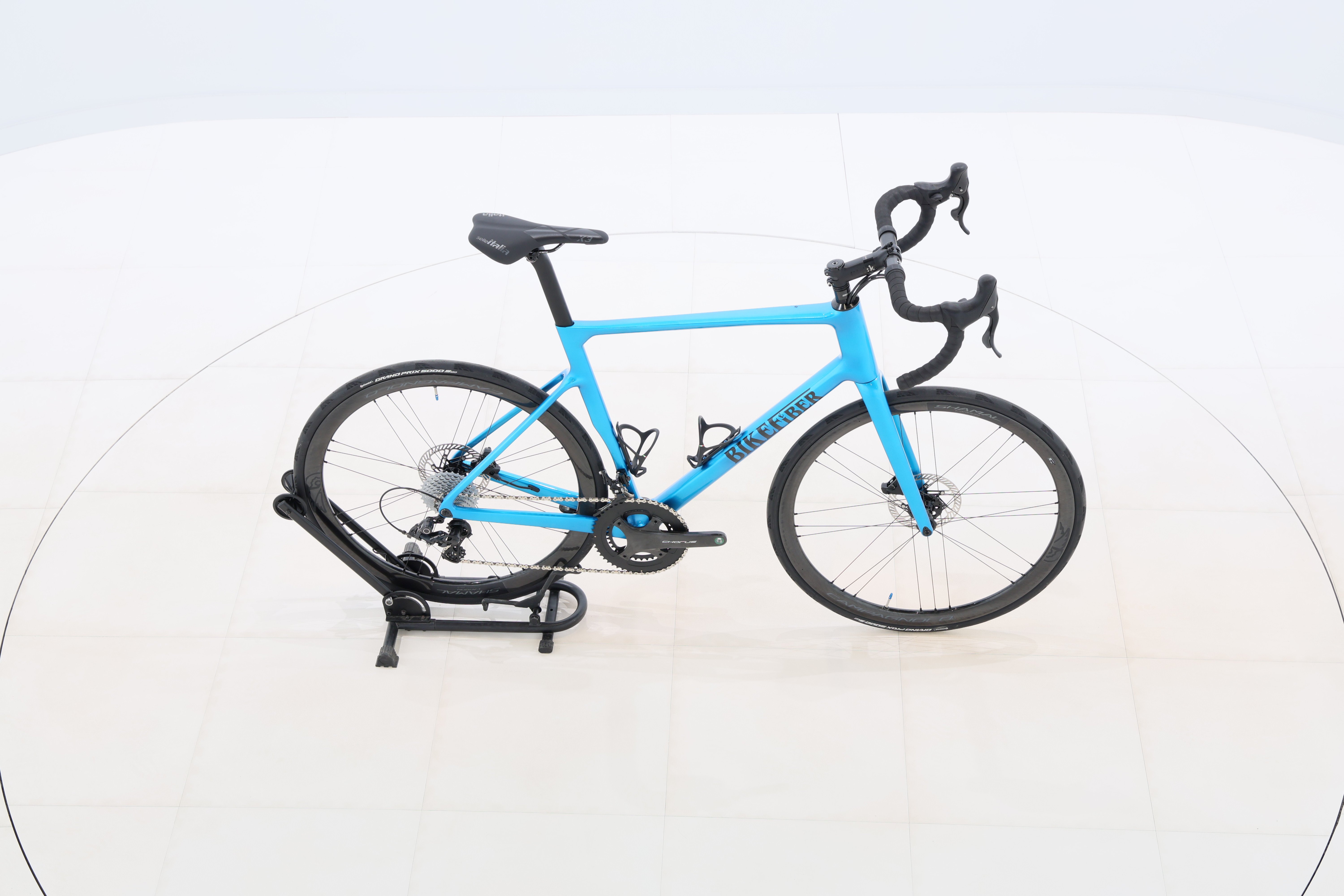 cb2b08b8-357b-4a8b-ae32-2ad087e0d5bb