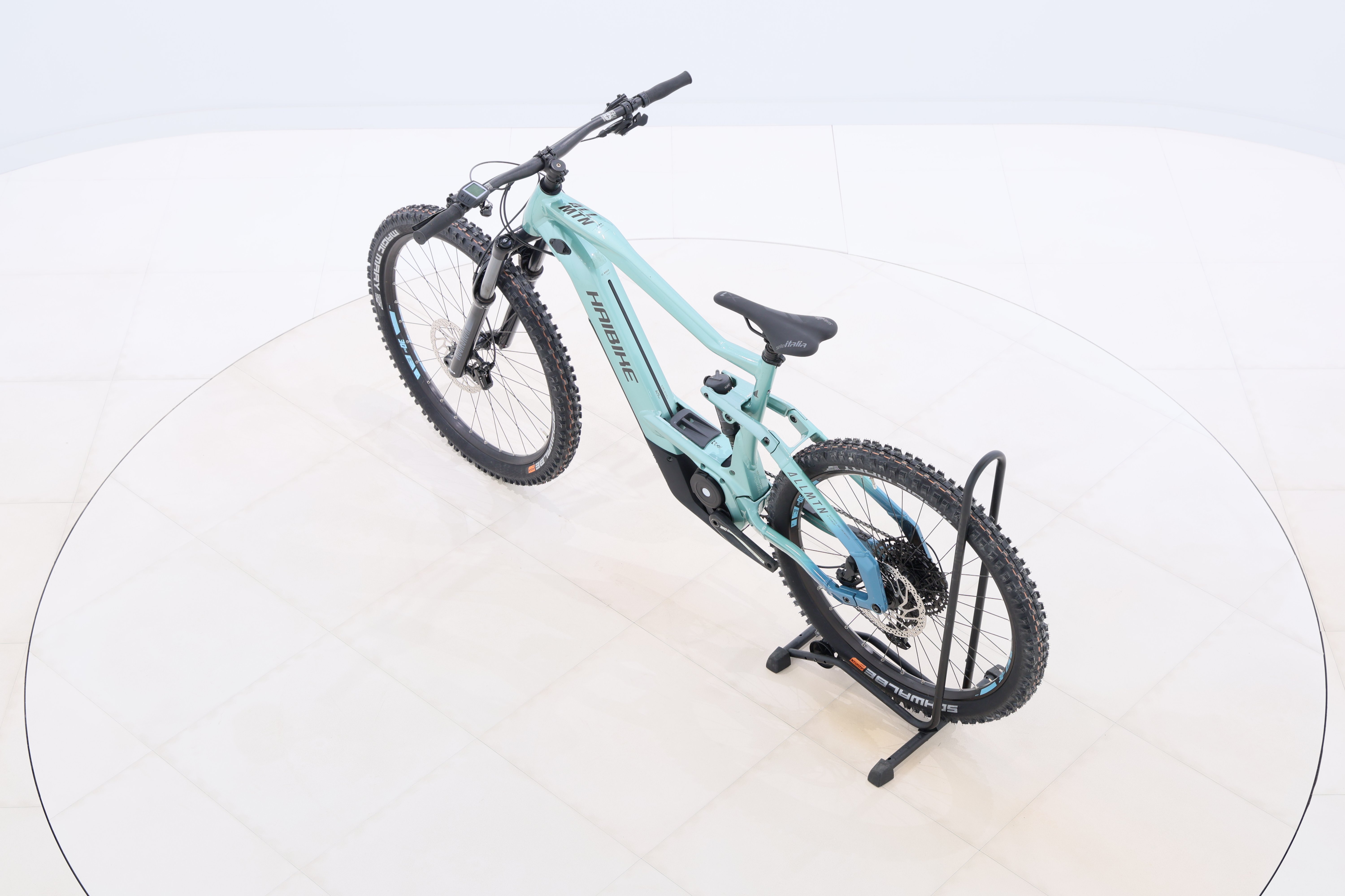 e252f6ca-abb9-42c6-8beb-71c6696c14cd