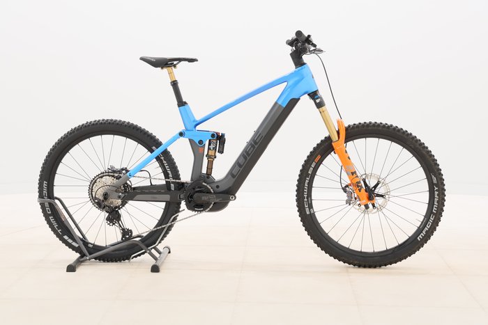 Cube STEREO HYBRID 160 HPC ACTIONTEAM 750 27.5 2023