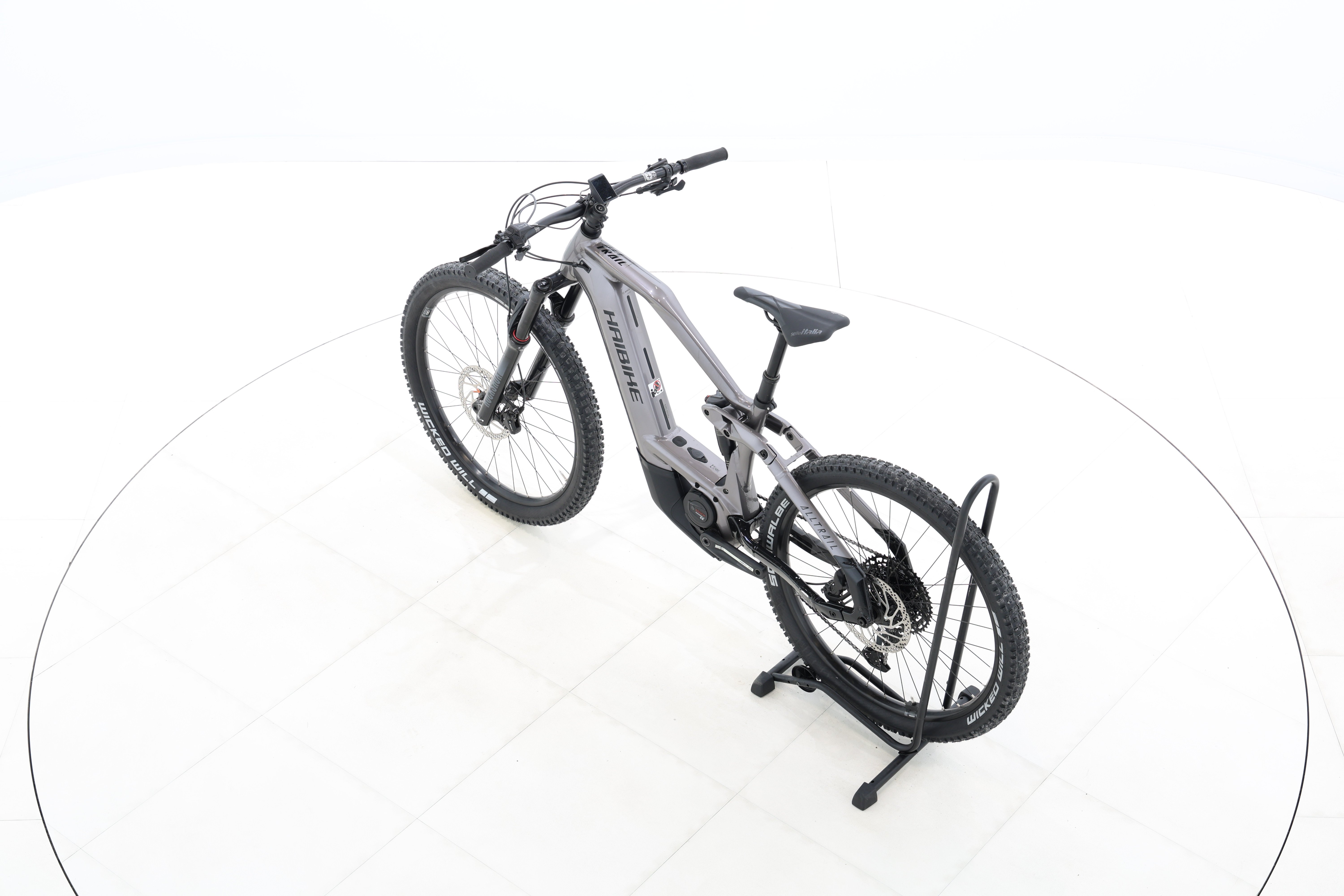 c1cd1391-72df-47b5-8df5-d74296139e38