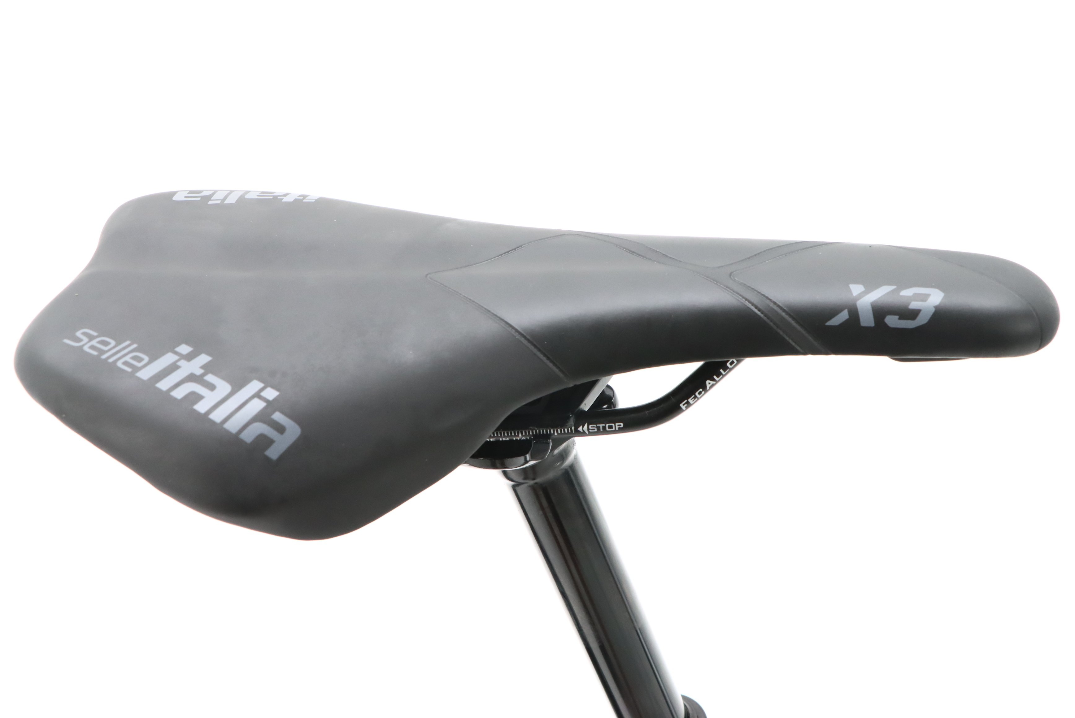 6aa53573-36a3-4b43-8d77-aa30518ad88c