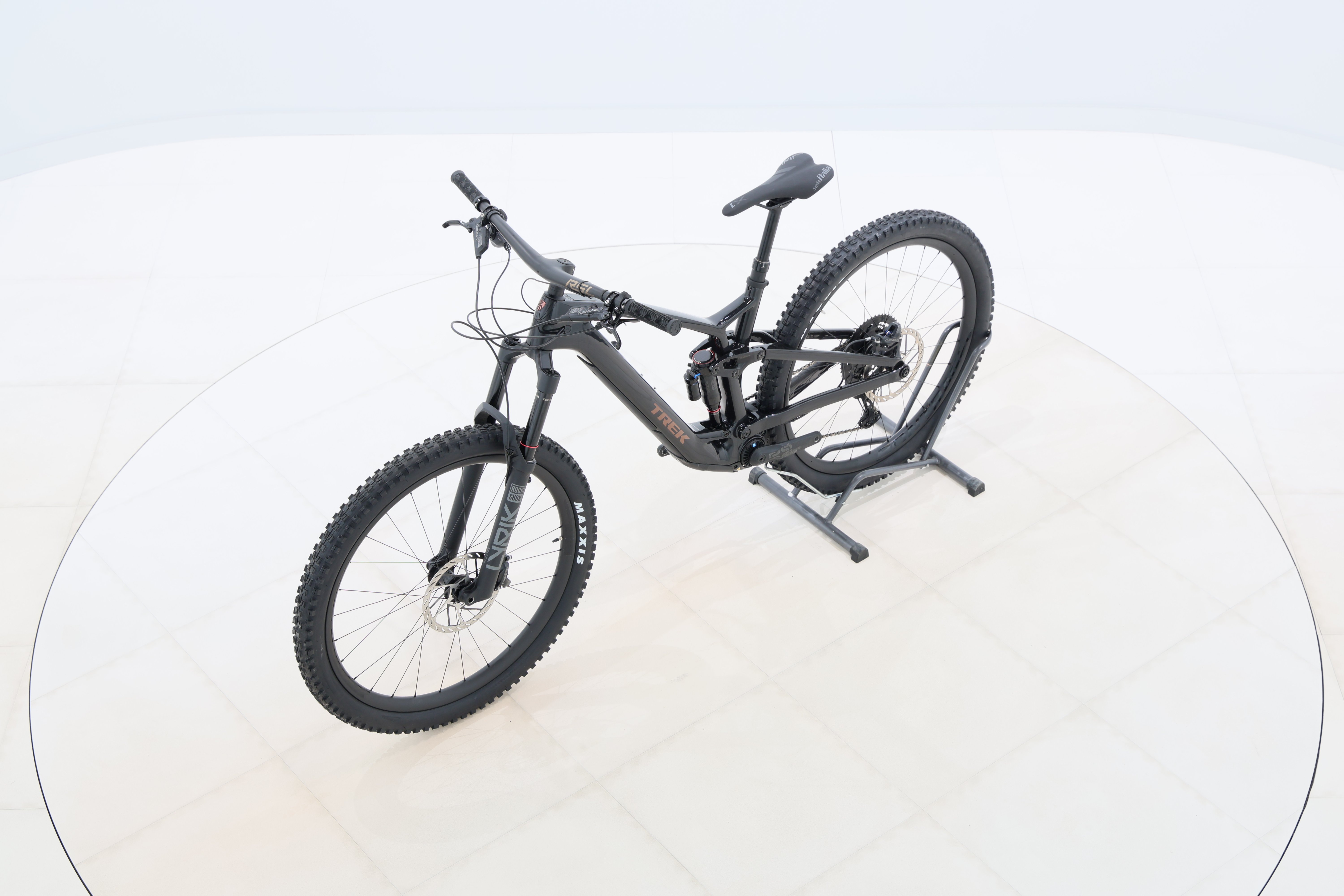 2576dfec-d5a7-4582-8549-81c806972d3d