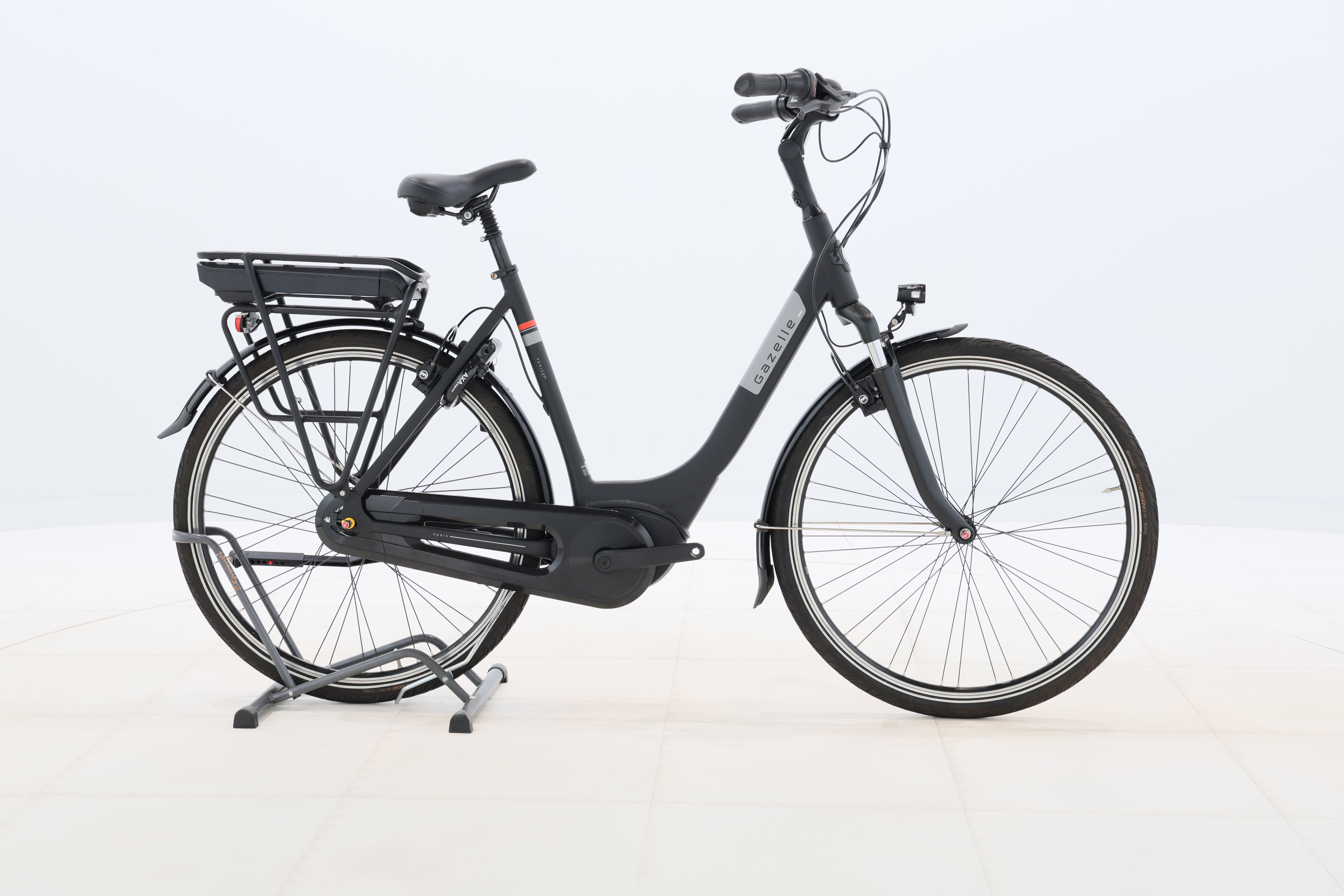 8d9b696a-b536-453f-8205-f844377d65af