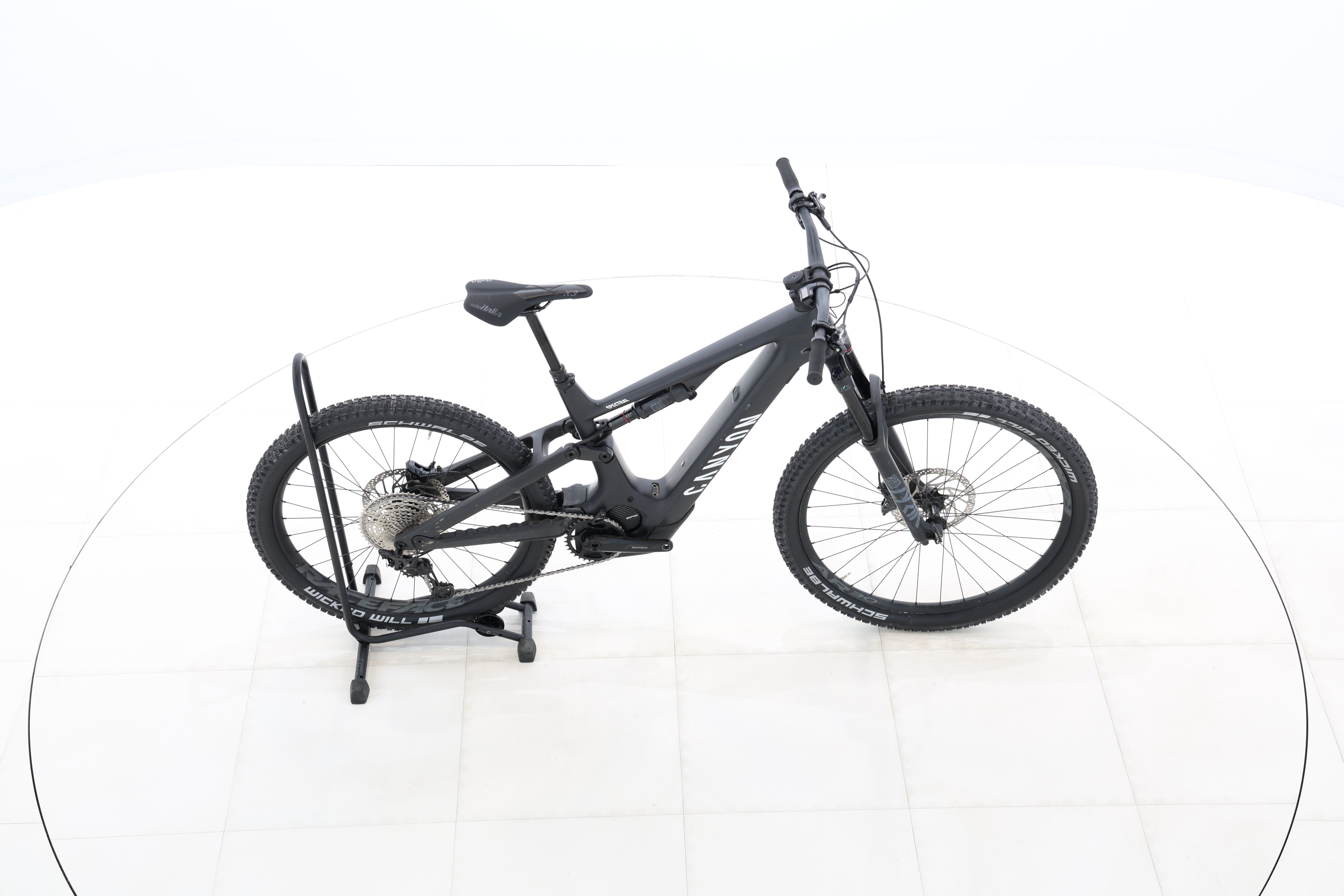 6c8df36f-2595-4f29-bc83-5376b4328bf7