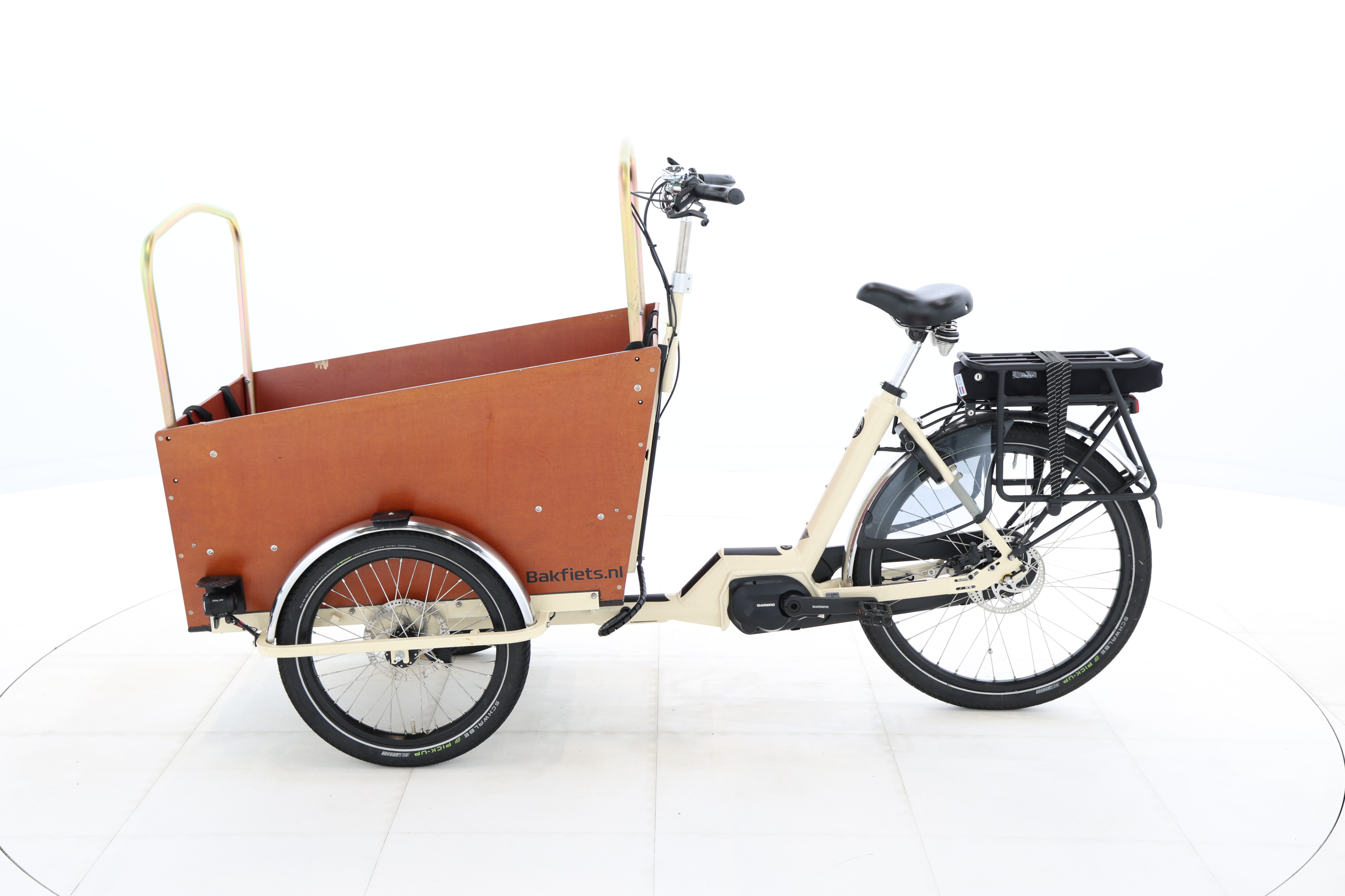 b6e64f68-e35b-4ebc-90ca-7851966854ed