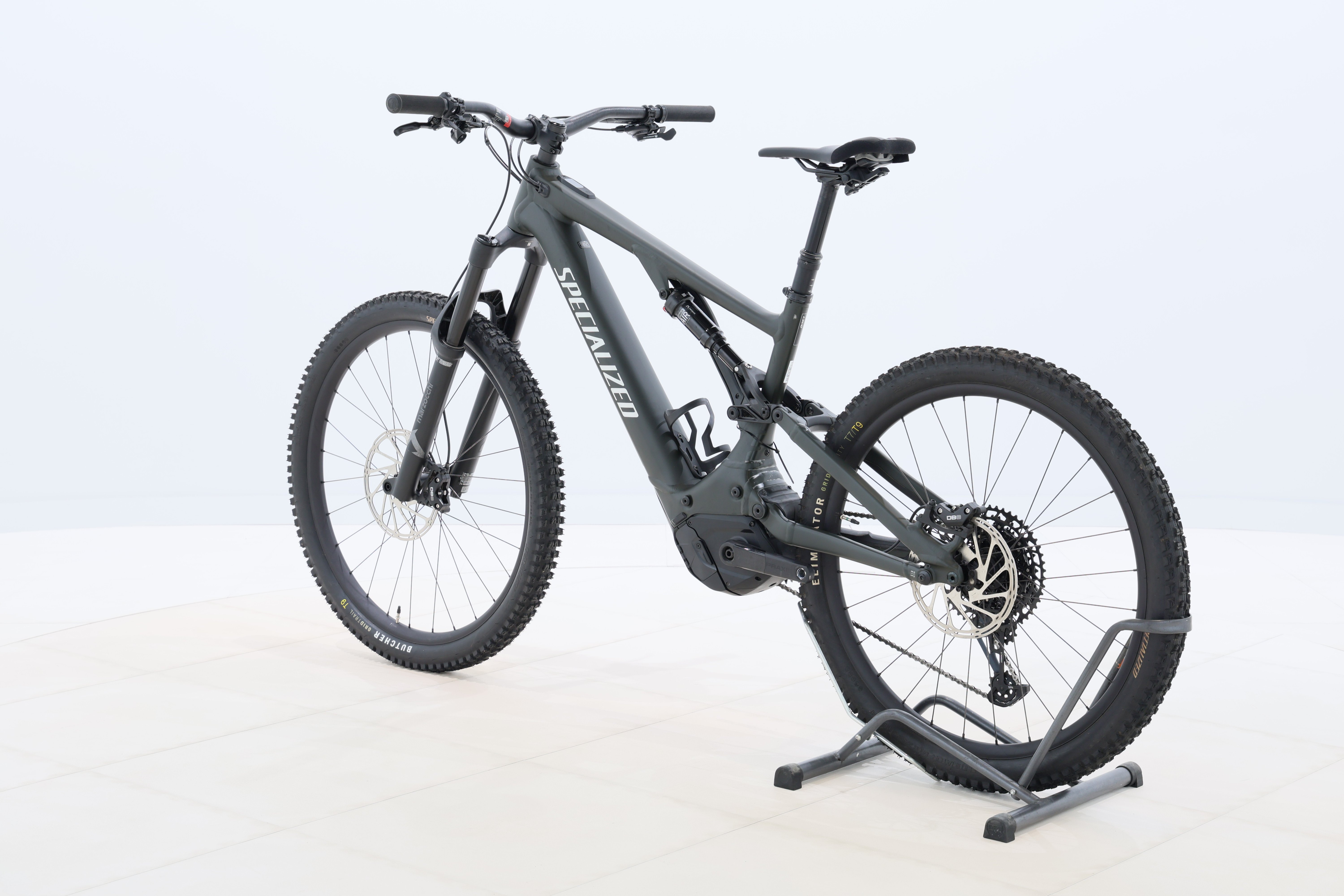 b6bf64f4-fad8-446b-8347-5263b241164d