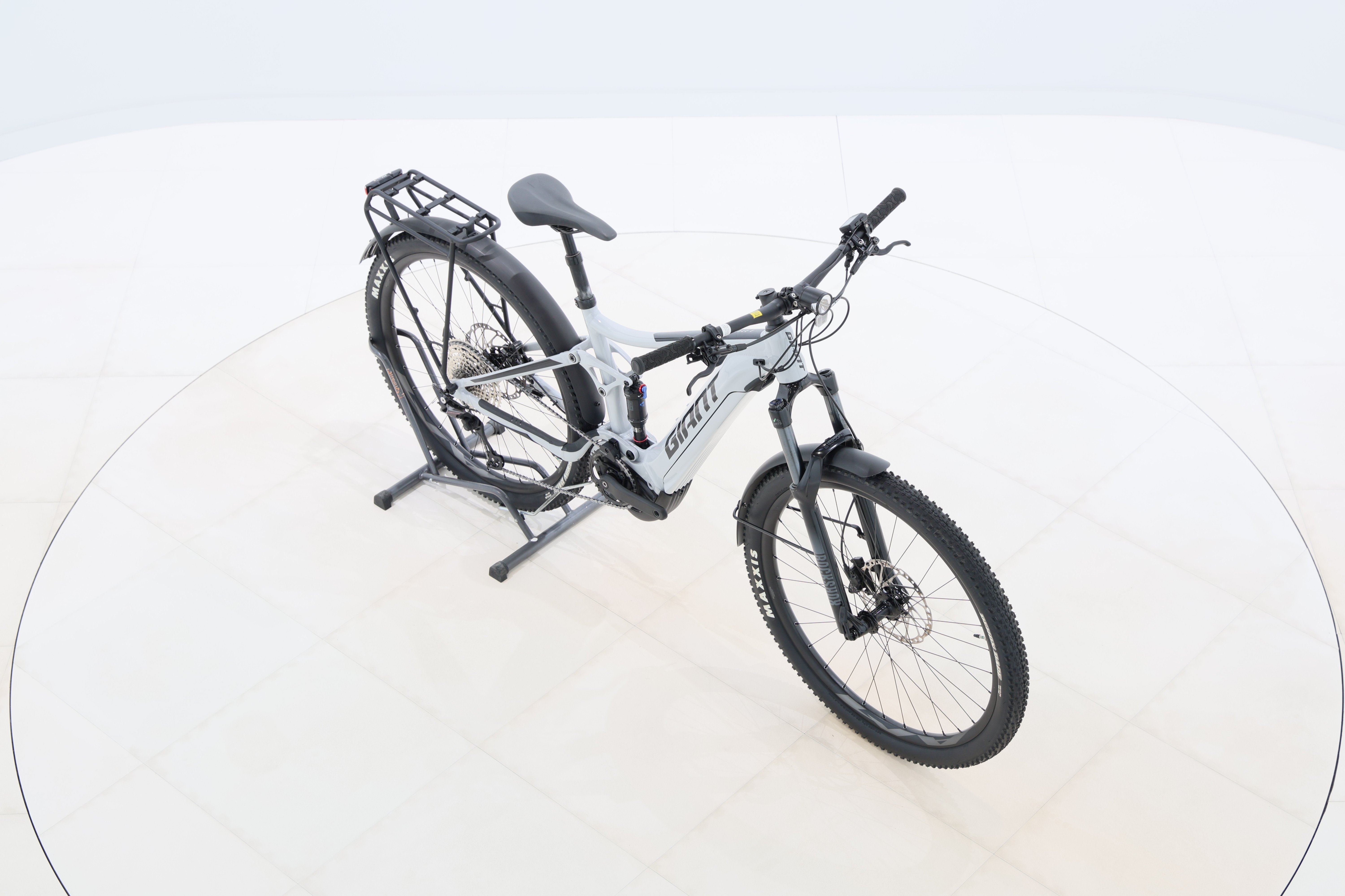 832d6b3e-e331-4909-b9a2-baea288f056a