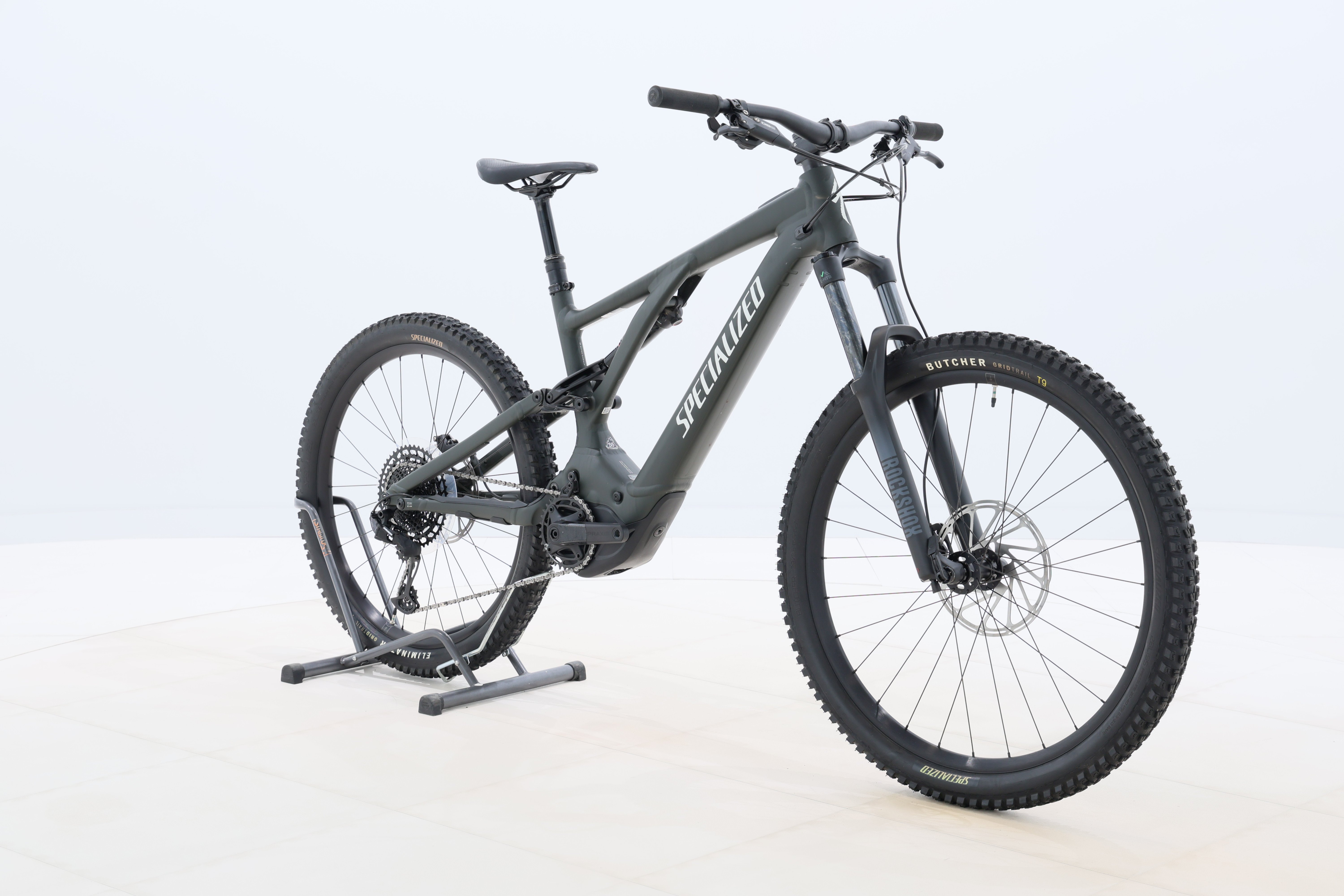 fc3106af-b03d-4dcd-9003-f3eff80220e0