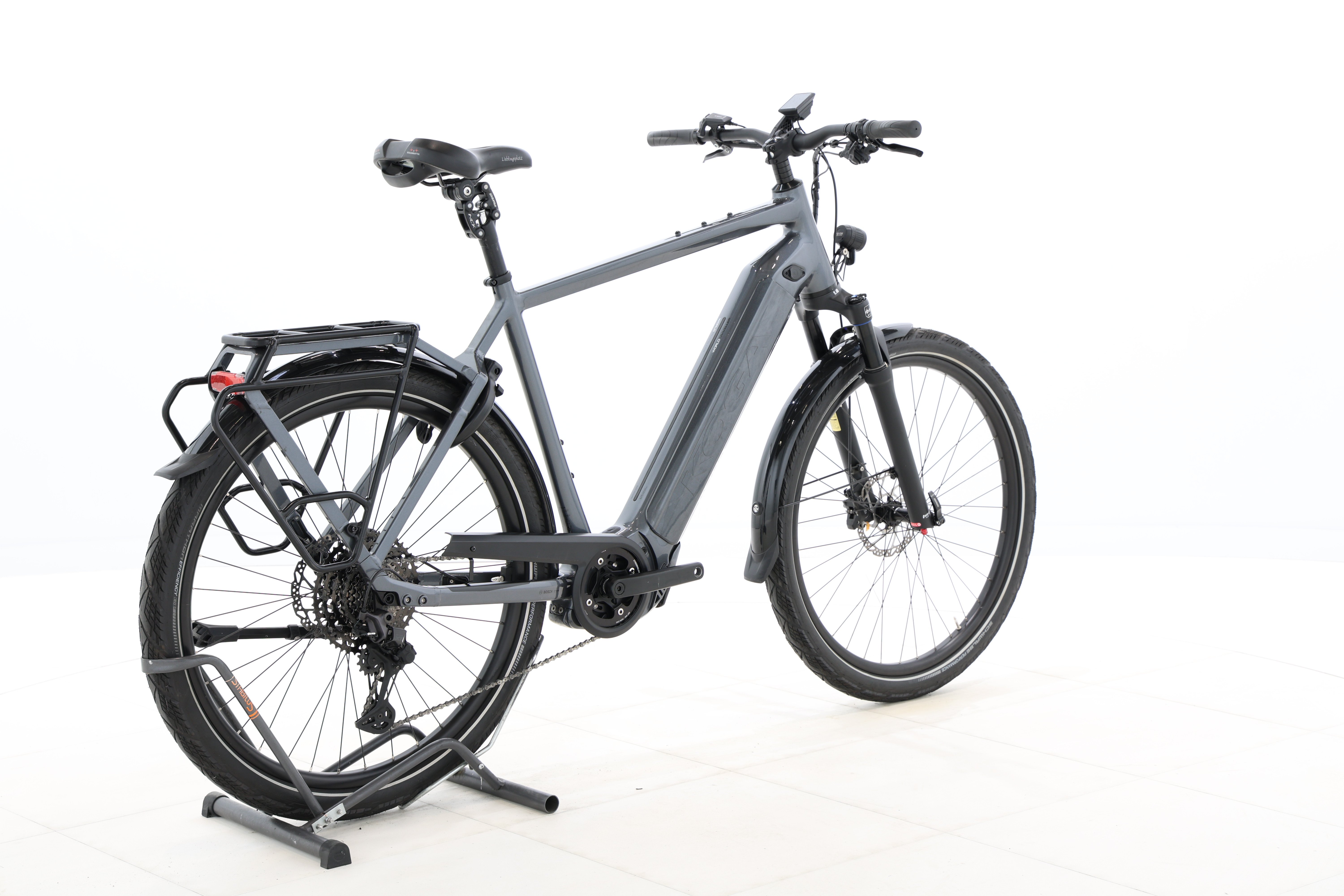 a0d7945e-c4e9-4e29-a808-7a3d0b5213d3