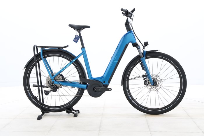 Cube KATHMANDU HYBRID EX 800 2025